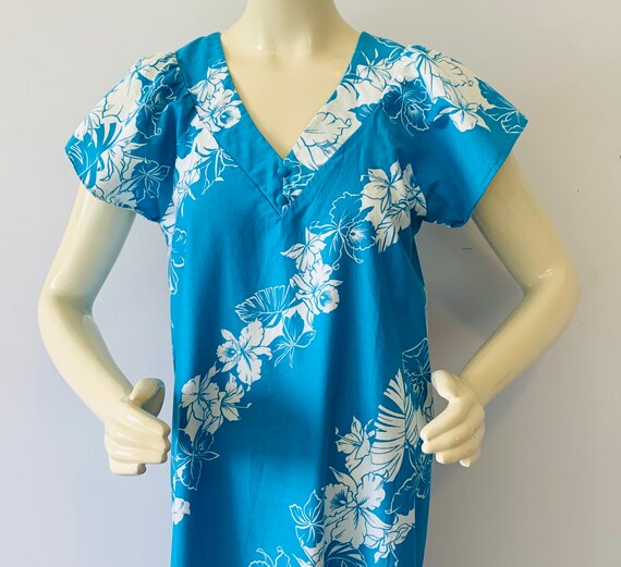 NWOT Y Not Hawaii Womens Blue Hawaiian Floral Dress Muu Muu House Dress Sz XL