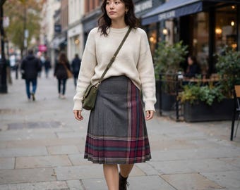 1960s Plaid Pleated Wool Blend Skirt . Vintage Gray Midi Skirt  . High Waist . Not Lined.  Size 8 Medium