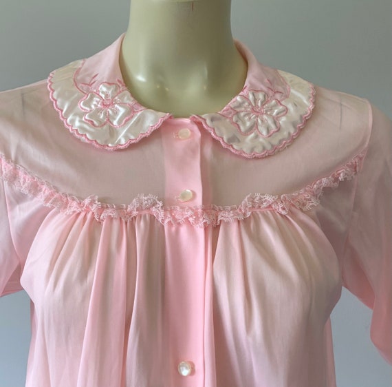 1960s Pink Bed Jacket.  Vintage Retro 60s Lingeri… - image 1