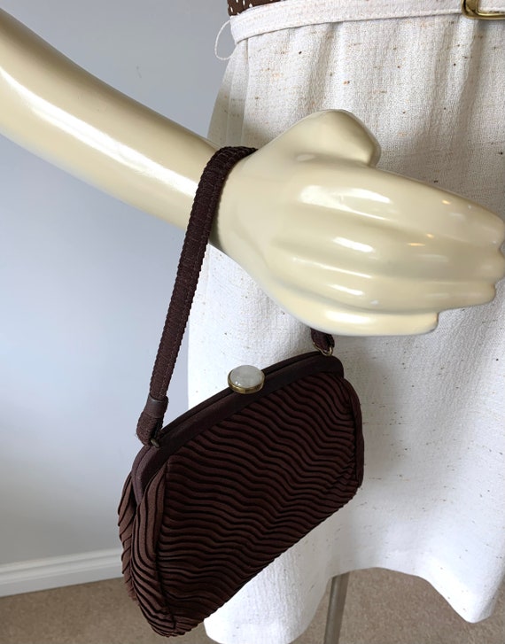 1950s Brown Rayon & Lucite Bag . Vintage 50s Desi… - image 7