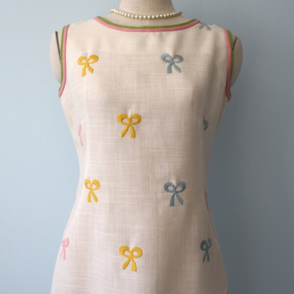 1960s Dress / Vintage White Linen CLASSIC 60s Shift Dress // DARLING Embroidered Pastel BOWS