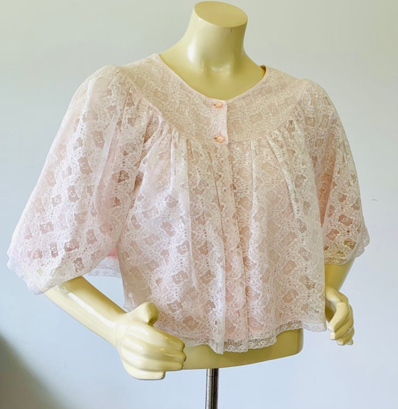 1960s Pink Lace Lingerie Bed Jacket Peignoir Shor… - image 1