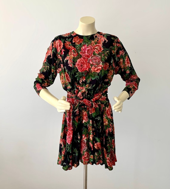 black mini dress with red flowers Red & Black Sequin Homecoming Dress With Floral Design main image 0