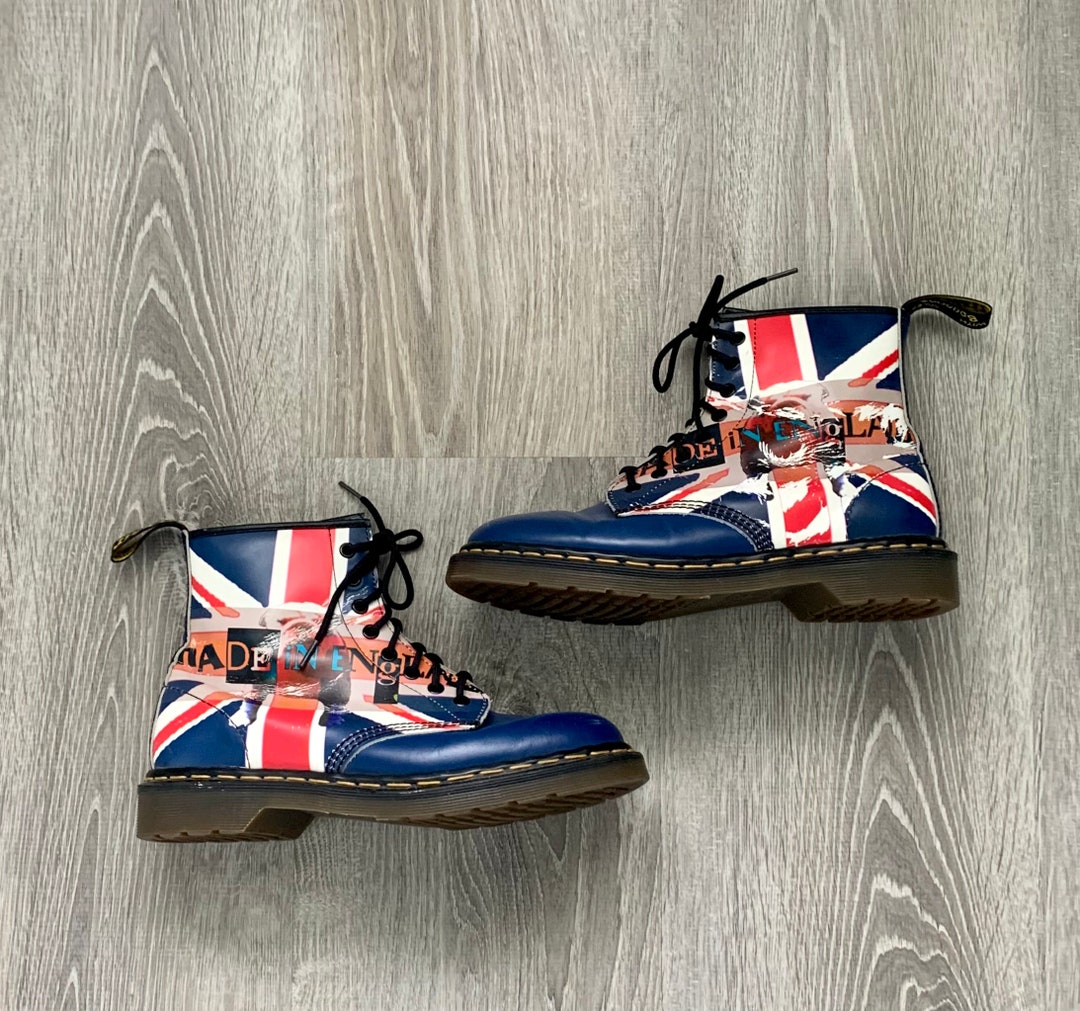 RARE Dr Martens UNION JACK Boots . Vintage 80s 90s Doc