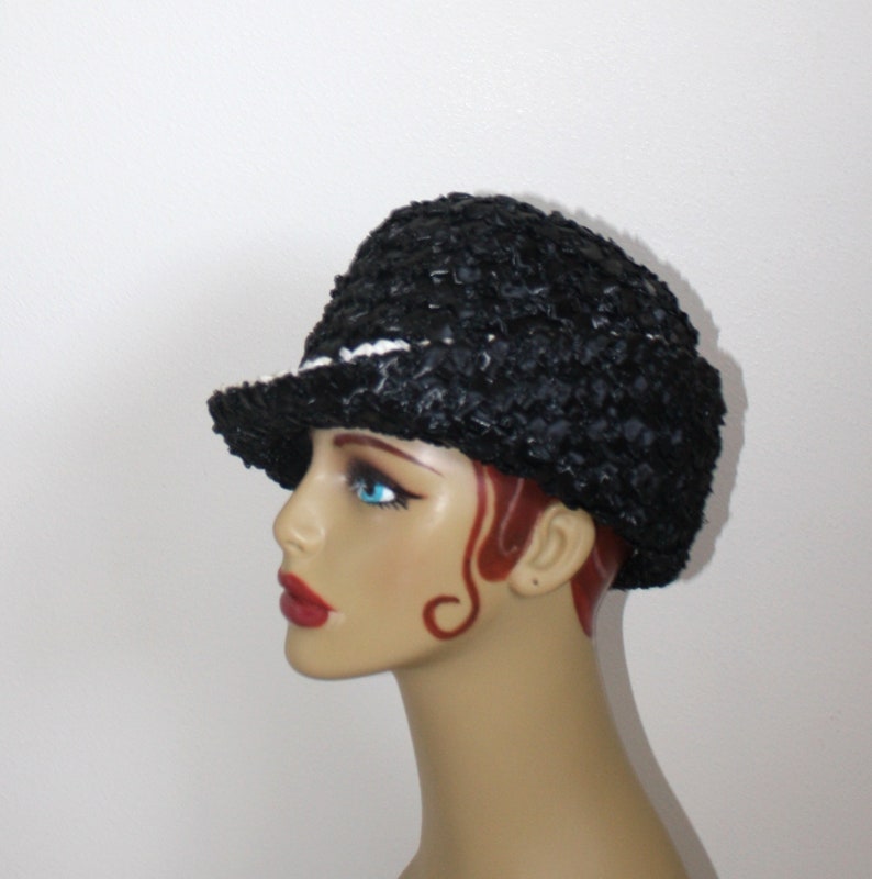 1950s Black Pillbox Hat . Vintage 50s 60s Black Woven Raffia Straw Bucket Hat by Betmar . Ivory Bow & Trim . Derby Pillbox Hat image 3
