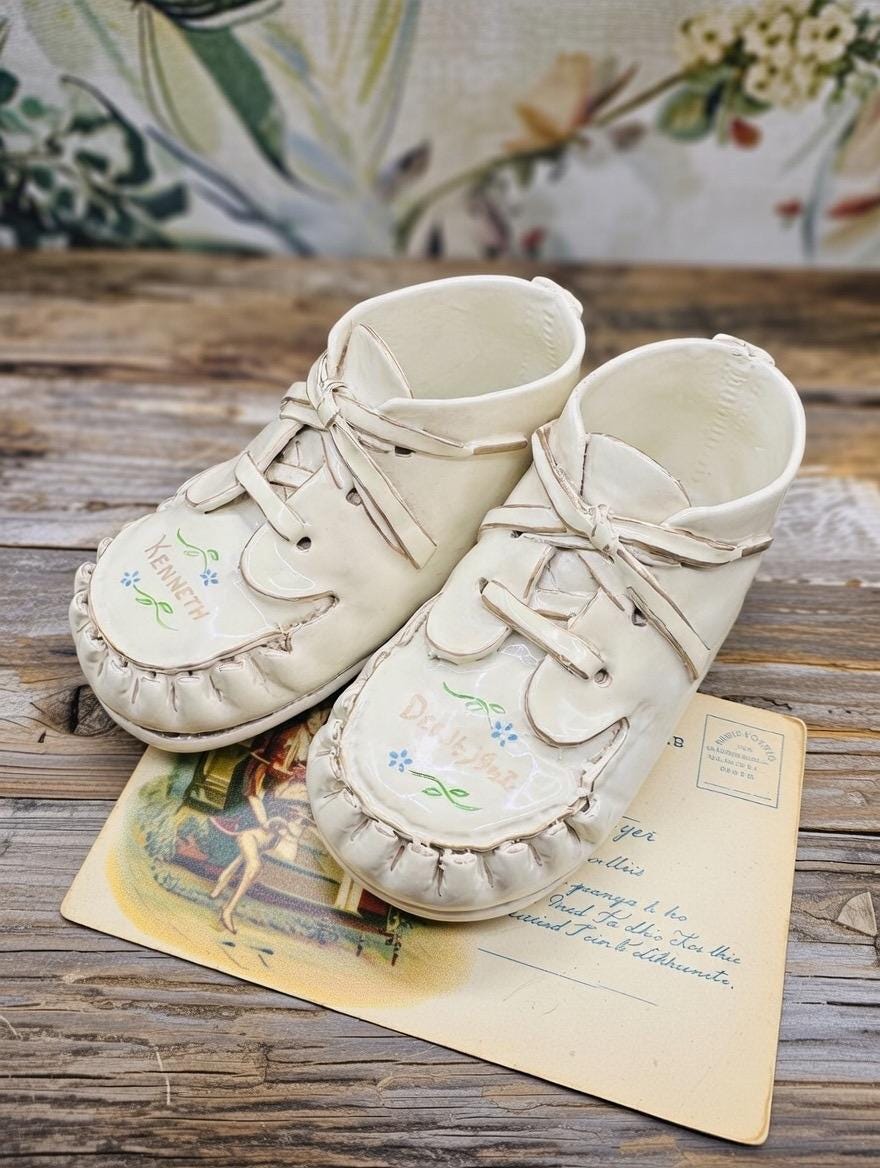 Sandales Bébé Vintage Années 50/60 En Tissu éponge Avec Boutons - Taille 3-6 Mois, Occasion Très Bon état