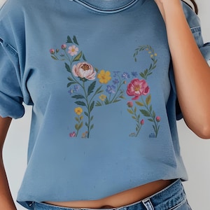 Comfort Colors® Floral Dog Shirt, Lab Dog Mom Wildflower T-shirt, Cottagecore Boho Tee, Gift for Dog Lover, Puppy Owner Mama, dog tshirt