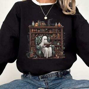 Retro Geist Lesebücher Sweatshirt, Bibliothekar Geist Halloween, Halloween Lehrer Sweatshirt, Halloween Shirt, Lehrer Geschenk, Boo Schule