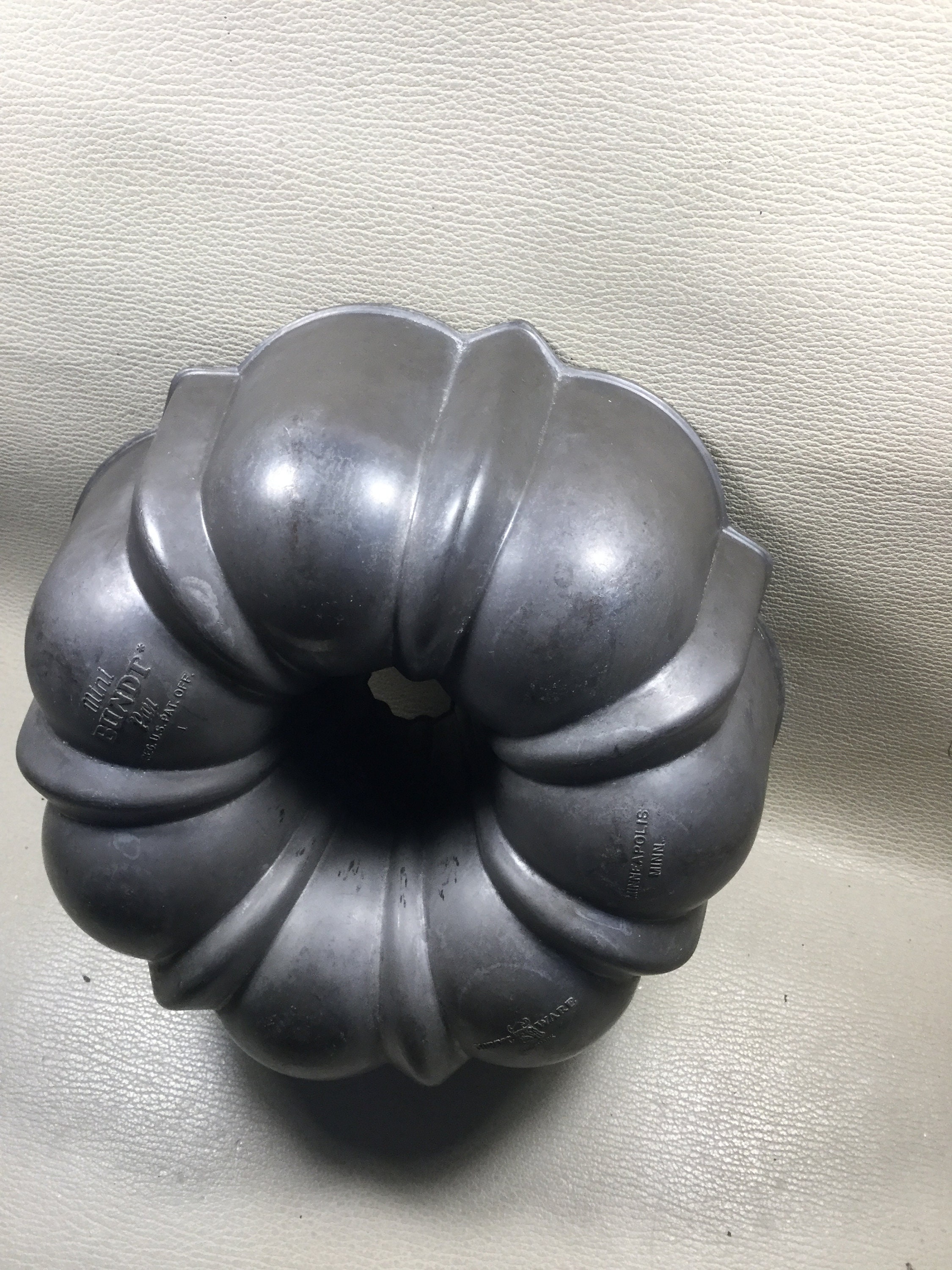 Vintage Mini Bundt Pan / Mini Bundt Pan / Vintage Nordic Ware Etsy