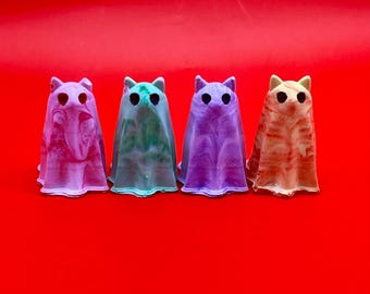 Handmade Miniature 3cm Mini Cat Ghost Figurine: Spooky Halloween Ornament