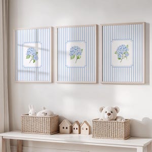 Conjunto de 3 artes de parede de hortênsia azul para impressão, decoração floral listrada, arte de berçário botânico, estampa de parede floral vintage Grandmillenial, casa de campo