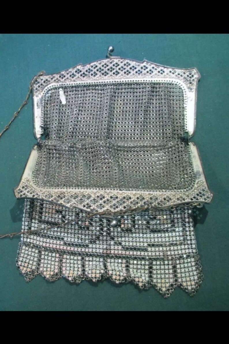 Flapper purse 1900 enamel coloring