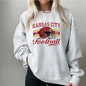 Kansas City voetbal geborduurd sweatshirt, vintage 1960 KC Game Day ronde hals, Unisex sportfan trui cadeau ESE357