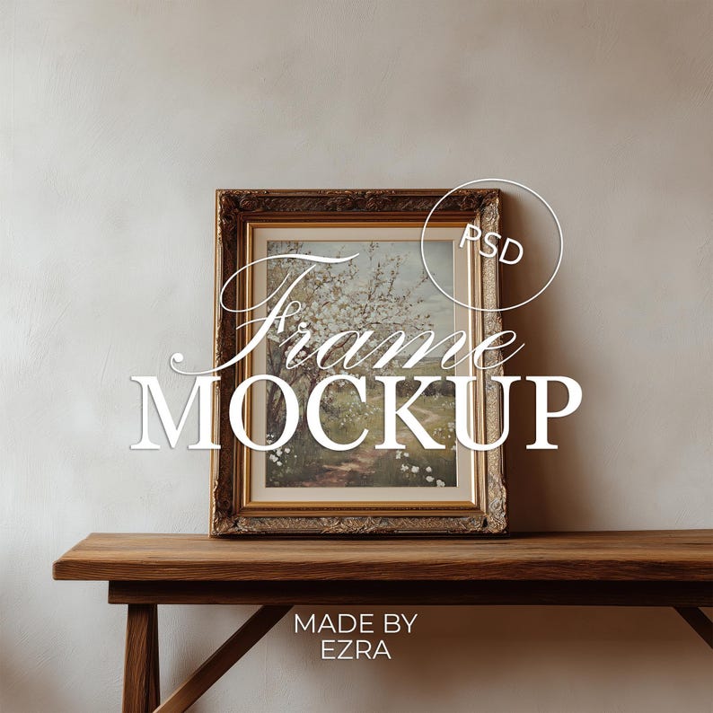 Mockup di cornice decorata in oro, mockup di cornice antica vintage, mockup di cornice classica 3x4, mockup di interno di mensola in legno, oggetto avanzato PSD JPG immagine 1