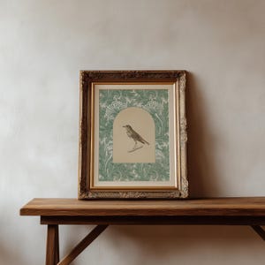 Mockup di cornice decorata in oro, mockup di cornice antica vintage, mockup di cornice classica 3x4, mockup di interno di mensola in legno, oggetto avanzato PSD JPG immagine 4