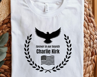 T-shirt patriottische adelaarskrans: "Forever in Our Hearts" - Conservative Tribute