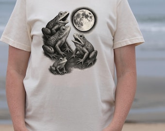 Comfort Colors Frog Howling at Moon T-Shirt: Retro Toad Graphic Tee