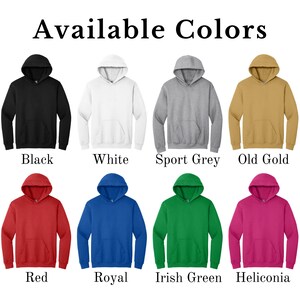 K&ouml;nnte beinhalten: Eine Auswahl an Kapuzenpullovern in verschiedenen Farben, darunter Schwarz, Wei&szlig;, Sportgrau, Altgold, Rot, Royalblau, Irish Green und Heliconia. Der Text "Available Colors" ist oben abgebildet.