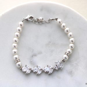 crystal bridal bracelet, wedding rhinestone bracelet, pearl bridal bracelet, rhinestone bracelet, pearl bracelet, bridal jewelry, Lorna