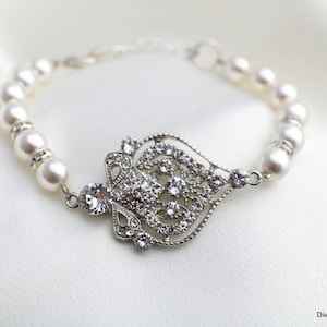 Rhinestone and Pearl Wedding Bracelet, Bridal Jewelry for weddings, Vintage inspired pearl Bracelet, Crystal Pearl Cuff, pearl jewel, STELLA