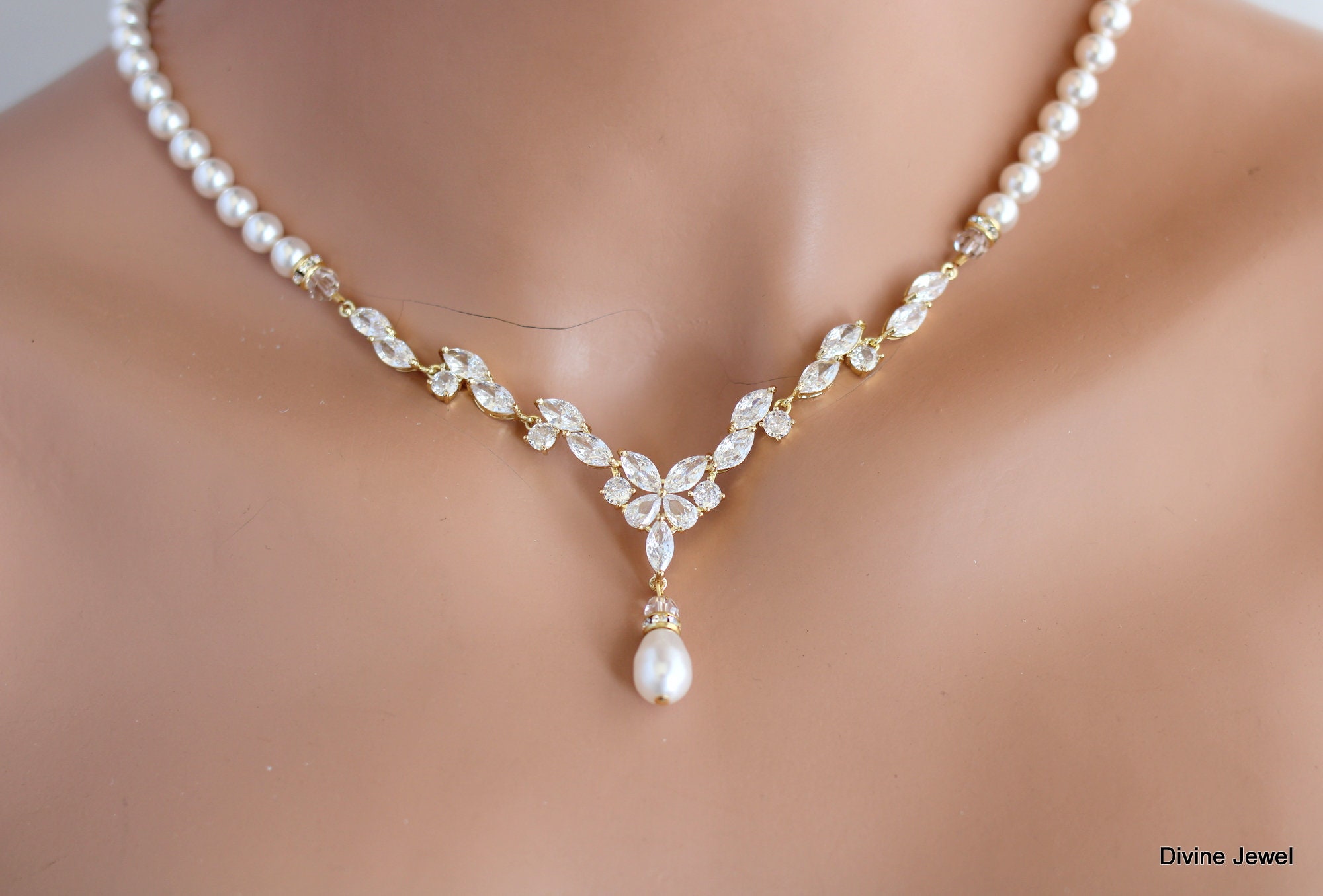 Conjunto de collar de novia, conjunto de joyas de novia, conjunto de joyas  de boda, conjunto de collar y pendientes de novia, collar de fondo,  pendientes de novia, LUISA - Etsy México, image size:2000x1356