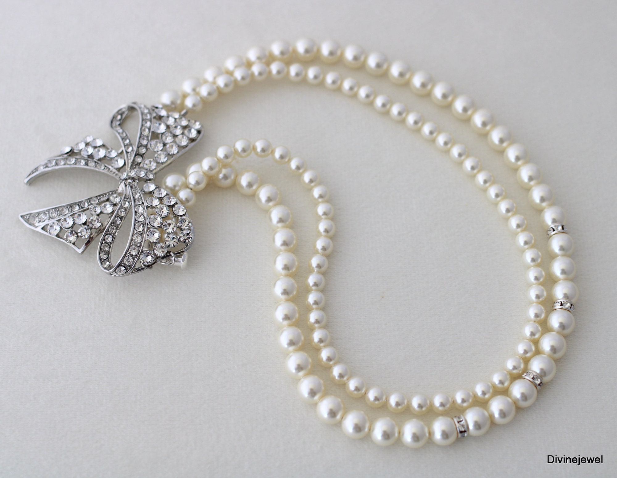 ★VINTAGE HOLLYWOOD★ Tiny Ribbon Pearl Necklace_VH2412NE001 CHANEL Authentic Classic Women's Double Strand Pearl Bow