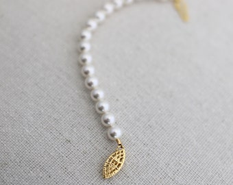 Pearl necklace extender, necklace extender, pearl bracelet extender, adjustable necklace extender, pearl extension for necklace or bracelet