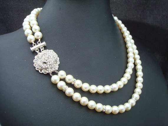 Items similar to Bridal Pearl wedding Necklace Ivory Swarovski Pearls ...