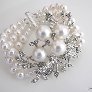 Pearl bracelet,  Bridal rhinestone Bracelet, Statement Bracelet, wedding pearl bracelet, bridal cuff, pearl bridal jewelry, pearl,  JULIE