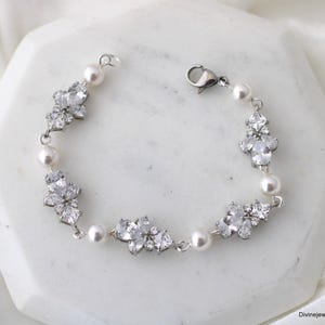Pearl Bridal Bracelet: Cubic Zirconia Wedding Jewelry