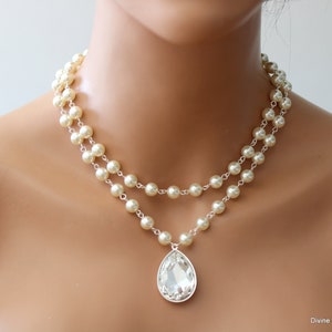 Pearl Backdrop Necklace, Wedding Necklace, Bridal Jewelry, Classic Pearl Accessory, Pearl Backdrop Bridal Necklace, pearl necklace, SAHARA