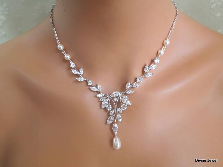 Bridal Pearl Necklace Set