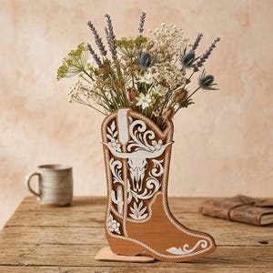 Jarrón de flores con forma de bota de vaquero SVG, jarrón de pared con forma de bota de cuernos largos del oeste, archivo de corte láser, decoración rústica de granja, Glowforge xTool LightBurn