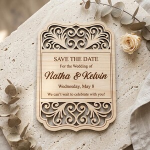 Convite de casamento "Reserve a Data" em SVG, modelo para corte a laser, convite de casamento com detalhes ornamentais em pergaminho em SVG, cartão de casamento rústico em madeira, ferramenta Glowforge xTool