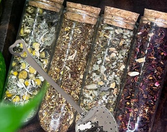 Herbal Tea Sampler Box with Heart Tea Steeper