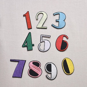 Set de parches termoadhesivos con números del 0 al 9: Números bordados a color, ideales para ropa infantil, apliques para manualidades, parches de cumpleaños, decoración para mochilas y chaquetas.