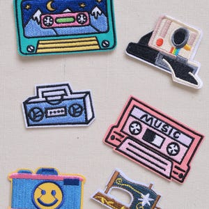 Retro Tech Iron-On Patch Set – Cassette Tape, Camera, Sewing Machine & Music Boombox Embroidered Appliques for DIY Clothes and Accessories
