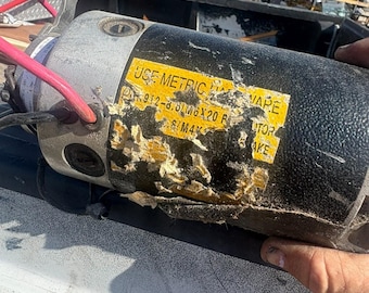 Motor de repuesto original AMD de 48 voltios y 3,5 hp (2,6 kW)