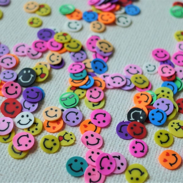 Smiley Faces - Tranches de canne assorties (3gsm) - Tranches de canne en argile polymère pour la déco alimentaire miniature et le nail art