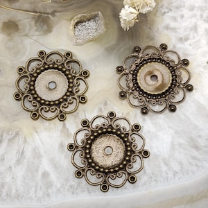 50 pcs 28mm Raw Brass lace Flower Filigree Jewelry Connectors Setting,filigree Connector Findings,Filigree Findings,Filigree finding beads