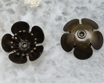 Raw Brass Filigree Flower, Metal Embellishment Findings (50pcs)