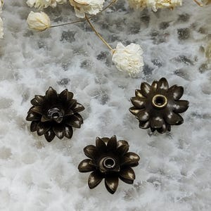 100 pezzi 11*5 mm di ottone grezzo, elementi decorativi in metallo a forma di fiore in filigrana, elementi di collegamento in filigrana, elementi in filigrana, elementi tridimensionali