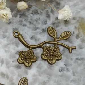 50 pcs 29mm Raw Brass  lace Flower Filigree Jewelry Connectors Setting,filigree Connector Findings,Filigree Findings,Filigree finding beads