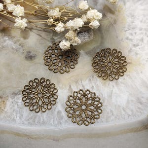 50pcs 23mm Raw Brass lace Flower Filigree Jewelry Connectors Setting,filigree Connector Findings,Filigree Findings,Filigree finding beads