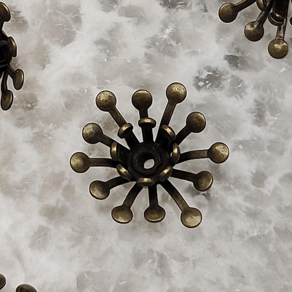 100pcs 13mm Raw Brass Filigree Flower Metal Embellishments  display picture 3