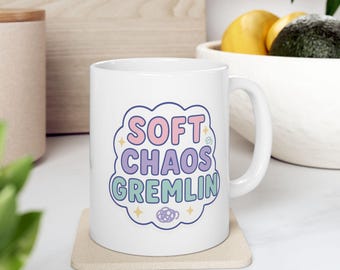 Mug Gremlin doux du chaos, tasse à café pastel, cadeau d'épuisement professionnel drôle pour amis neurodivergents, tasse mignonne soins personnels, tasse humour santé mentale
