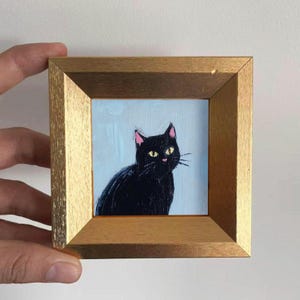 Mini peinture à l'huile de chat noir mignon, art de chat peint à la main, petit art mural, cadeau pour amoureux des chats, décoration confortable pour la maison et le bureau, décoration de bureau, art animalier