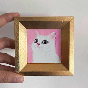 Mini peinture à l'huile de chat blanc mignon, art de chat peint à la main, petit art mural, cadeau pour amoureux des chats, décoration confortable pour la maison et le bureau, décoration de bureau, art animalier