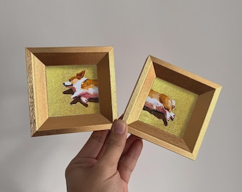 Mini dipinto ad olio di un cane Corgi, mini opera d'arte originale dipinta a mano con cornice dorata, piccola decorazione murale a tema animale, regalo per amanti degli animali, grazioso set di opere d'arte da scrivania