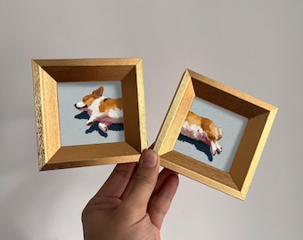 Mini Corgi dipinto ad olio, opera d'arte dipinta a mano con cornice dorata per decorare le pareti di casa e ufficio, divertente ritratto di cucciolo, regalo perfetto per gli amanti dei cani e degli animali domestici.